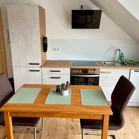 Stadtoase Geraeumige Gaestewohnungen Mit Balkon, Komfort, Modernitaet Und Ruhe, Fuer Monteure Geeignet, Free Wifi Frankenberg 外观 照片
