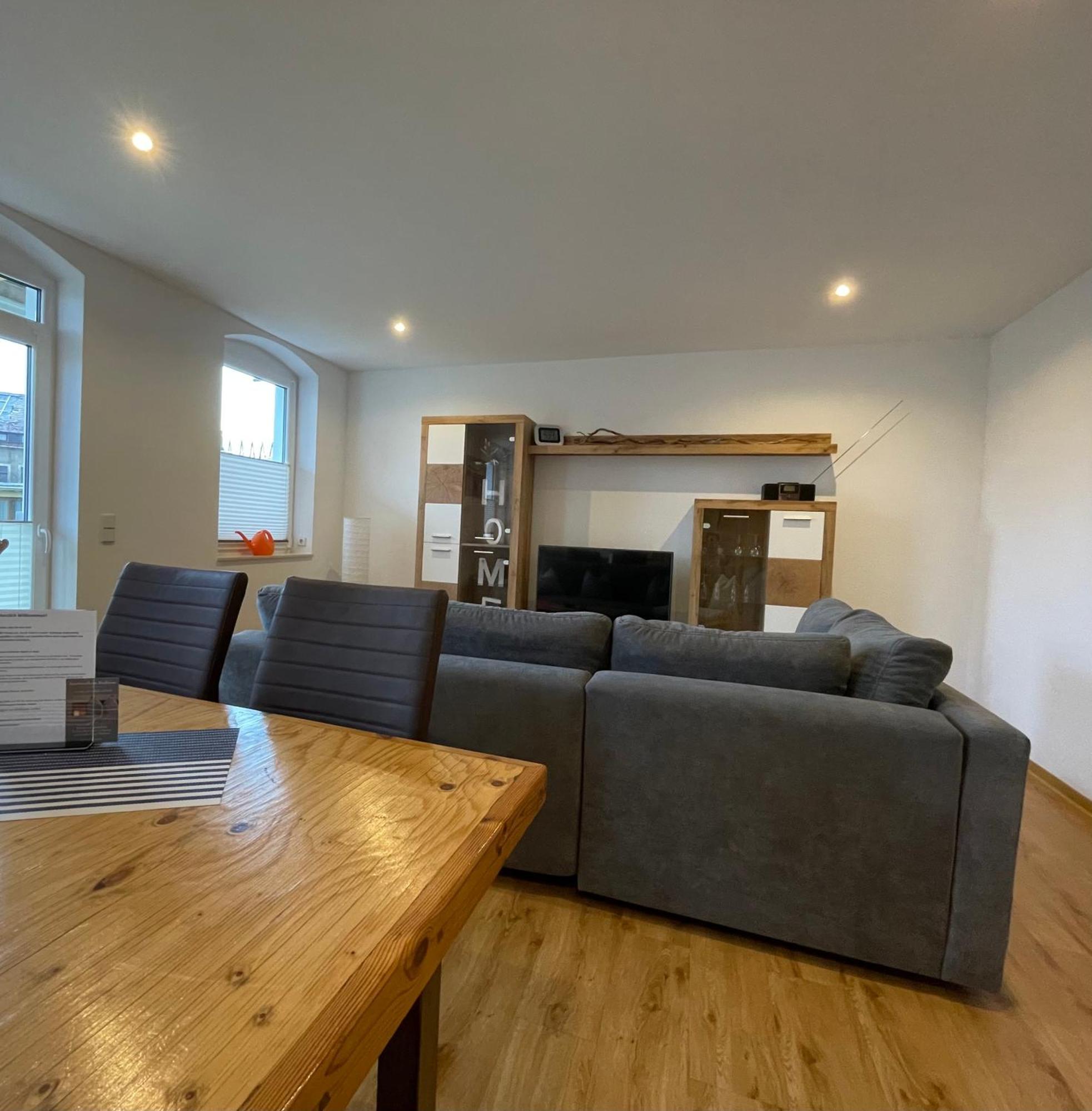 Stadtoase Geraeumige Gaestewohnungen Mit Balkon, Komfort, Modernitaet Und Ruhe, Fuer Monteure Geeignet, Free Wifi Frankenberg 外观 照片