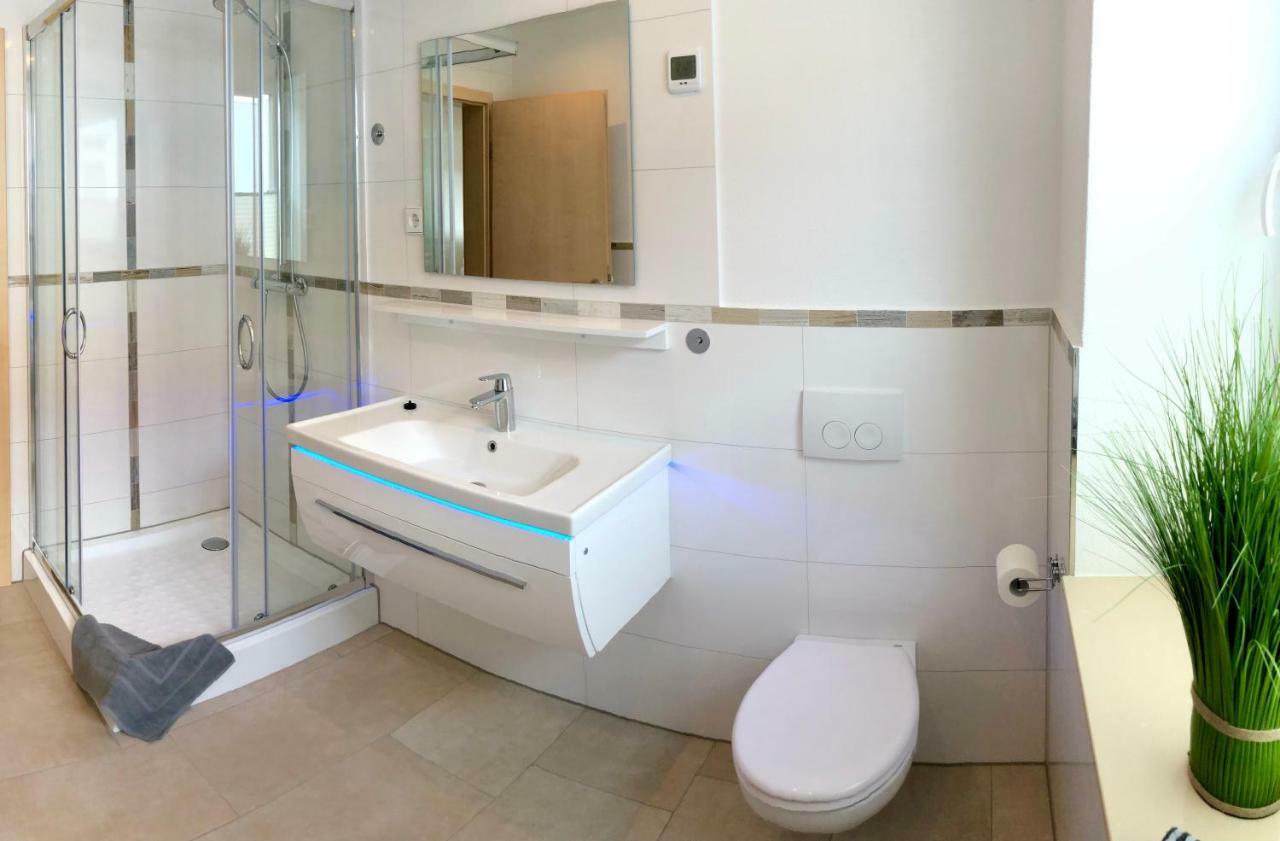 Stadtoase Geraeumige Gaestewohnungen Mit Balkon, Komfort, Modernitaet Und Ruhe, Fuer Monteure Geeignet, Free Wifi Frankenberg 外观 照片